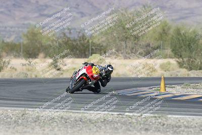 media/Oct-30-2025-Racers Edge (Thu) [[dabbdaf680]]/3-B Group/Session 5 (Turn 6)/